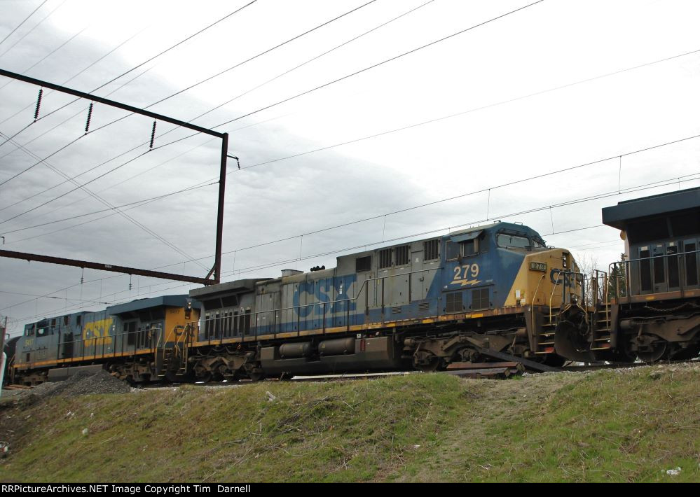 CSX 279 2nd on Q404